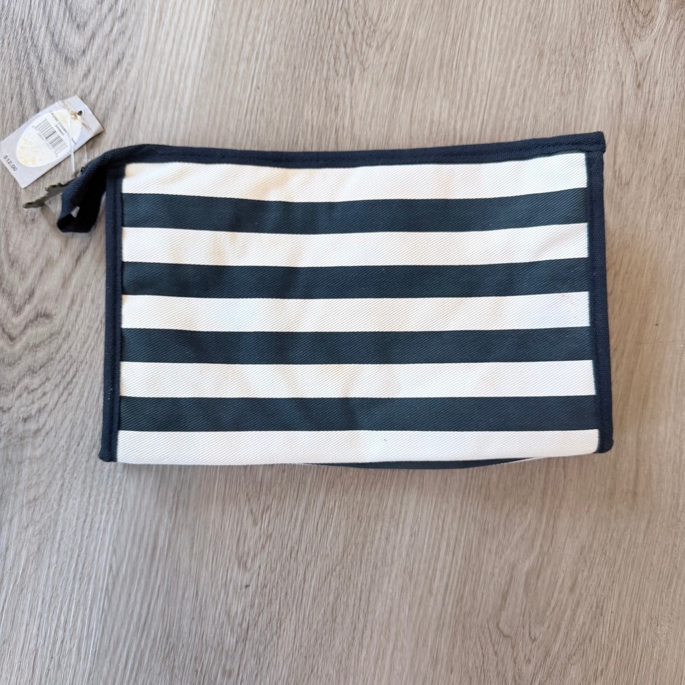 Disney Store Cabin Class Minnie Mouse 1928 Striped Cosmetic Bag Navy White NWT - Picture 3 of 6